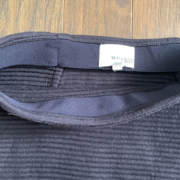 Aritzia Wilfred free black mini stretchy pencil skirt with side zipper - Picture 3 of 5